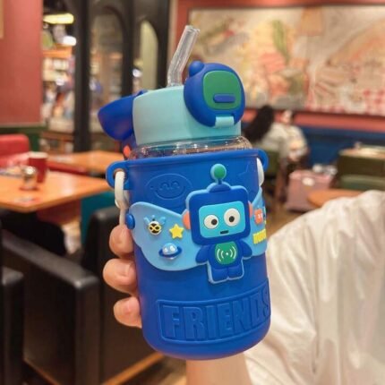 3D cartoon kids water bottles with adorable character inserts, playful charms, and shoulder straps – leak-proof, BPA-free, and ideal for school or travel